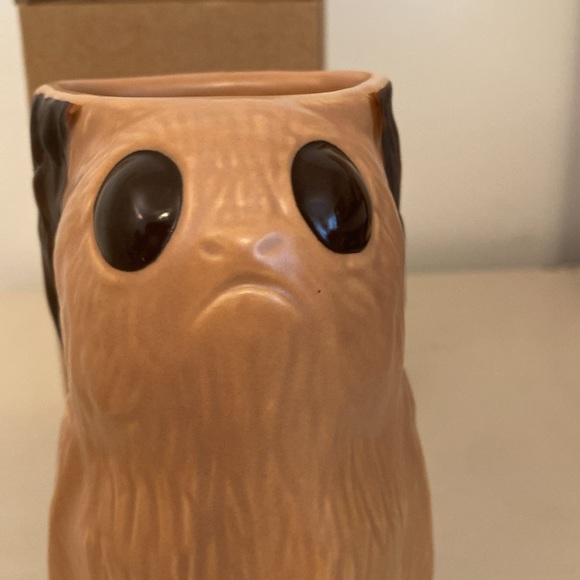 Oga’s Cantina Star Wars Porg Mug - Picture 8 of 9